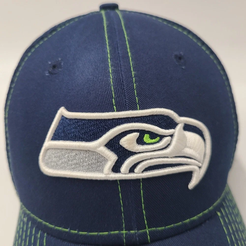 Seattle Seahawks Hat Fitted M-L Mesh New Era 39Thirty Blue NFL Football Logo Men